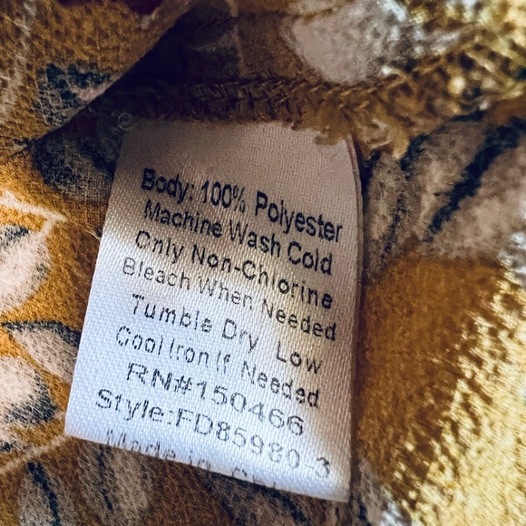 Fun 2 Fun cap sleeve mustard yellow and pink blouse - Picture 4 of 7